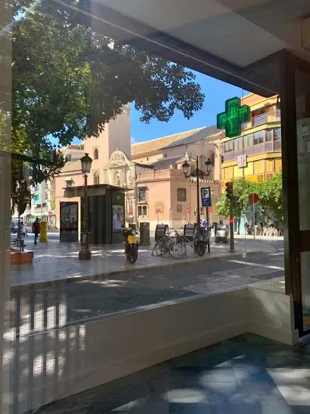 Farmacia San Pedro - Farmacia en Sevilla - foto 2
