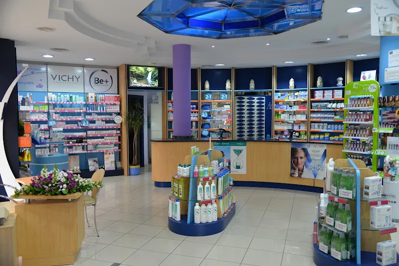 FARMACIA PEÑA CB - Farmacia en Sevilla - foto 2