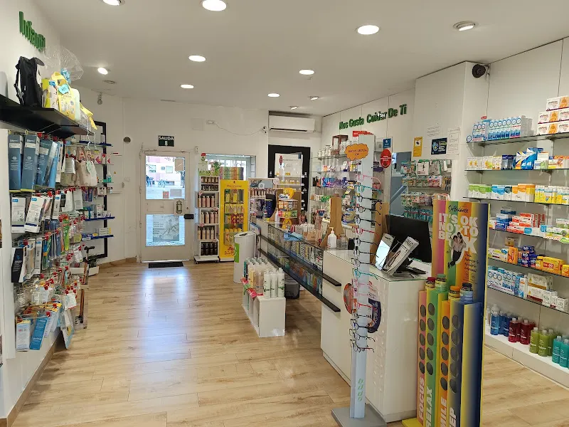 FARMACIA DE LA OLIVA, 135. (Sevilla). Ldo. José Luís de los Santos León