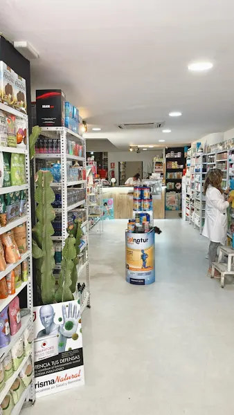Vitalis Natur Pharma Center - Parafarmacia y Herbolario - Farmacia en Sevilla - foto 2