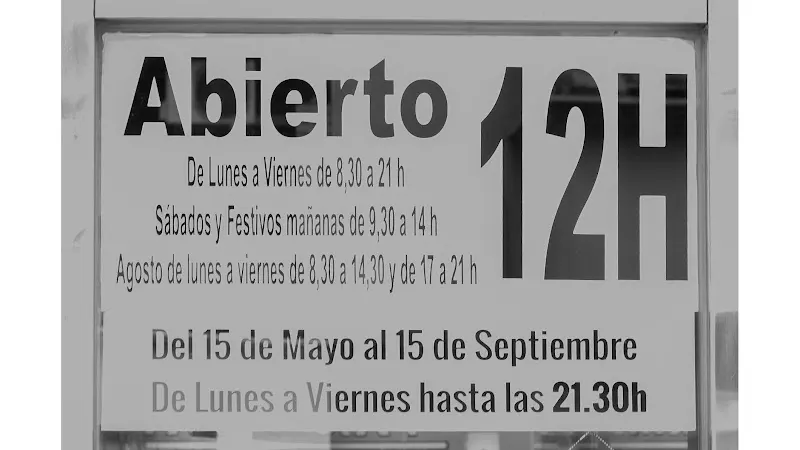 FARMACIA I + TORREBLANCA DRA M NIEVES GONZALEZ AGUILAR - Farmacia en Sevilla - foto 2