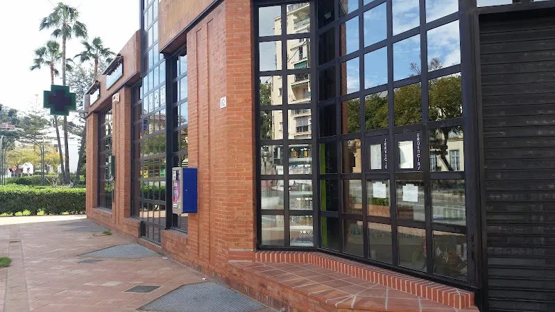 Farmacia Villafranca Ruiz C.B. - Farmacia en Málaga - foto 2