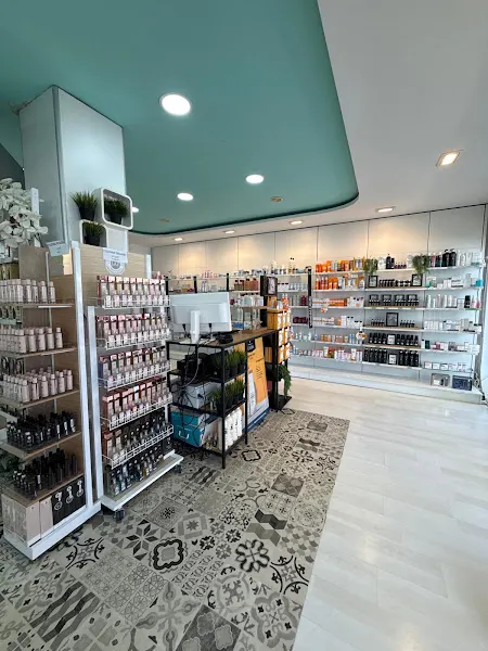 Farmacia PRÓXIMA Barbarela - Farmacia en Málaga - foto 2