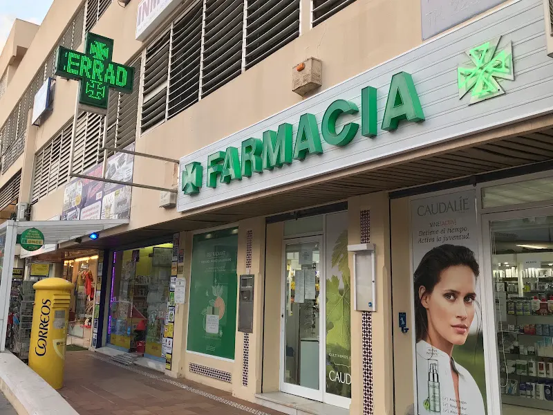 Farmacia cerrado de calderon