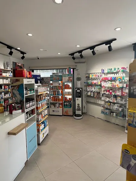 Farmacia Las Maravillas (Lda Laura Torres Tubert)
