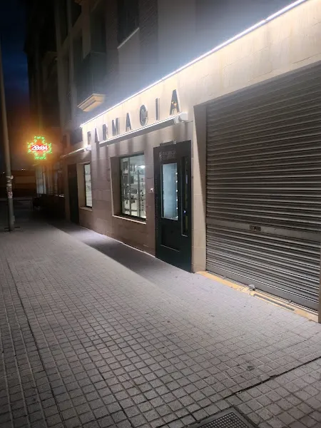 Farmacia El Arenal, Titulares Ángeles Navarro y Javier Bonilla - Córdoba