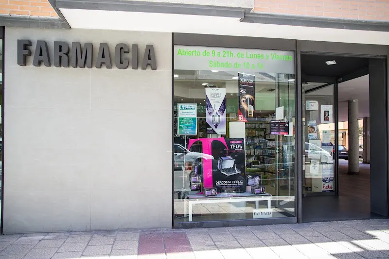 Farmacia Gda. Natalia García Cisneros