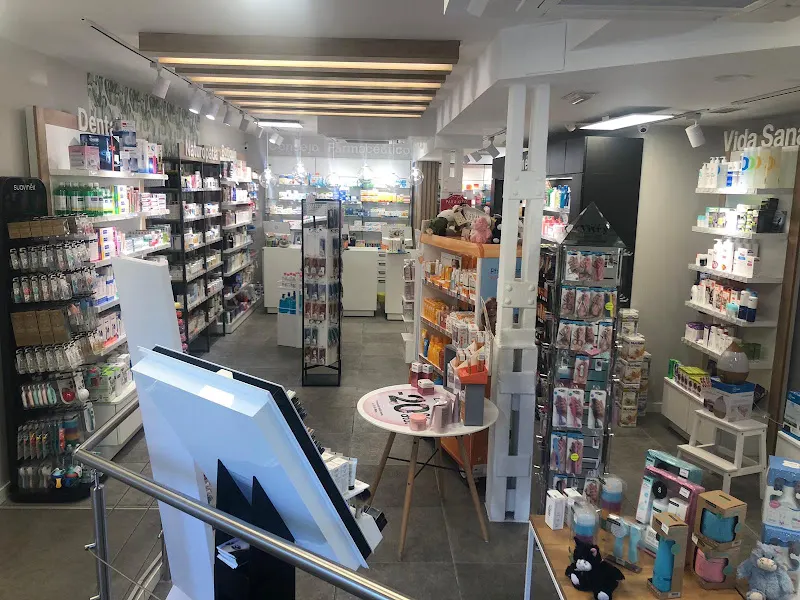 Farmacia Molina 58