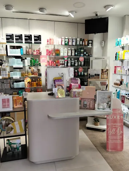 Farmacia Fuente del Berro - Farmacia en Madrid - foto 3