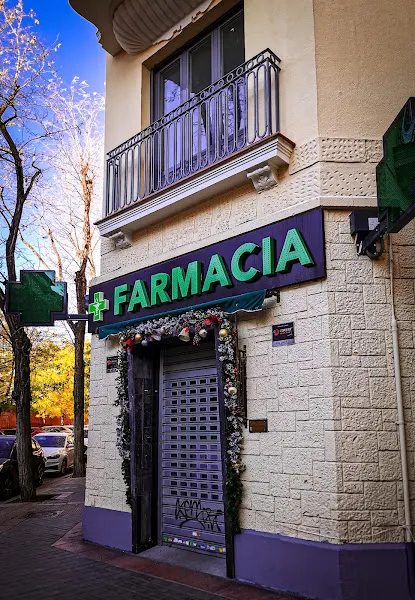 Farmacia Ayala 53 ( Dra. Leonor Huete Gónzalez ) - Farmacia en Madrid - foto 2