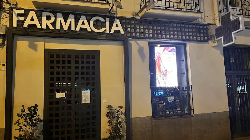 Farmacia Ríos Rosas 14 - Farmacia en Madrid - foto 2