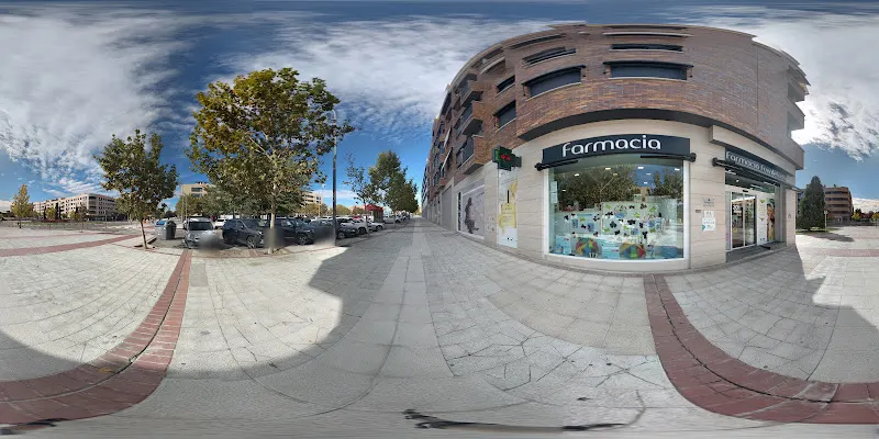 Farmacia Fuentelucha - Abiertos 12h - Farmacia en Alcobendas - foto 2