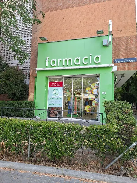 Farmacia Trébol Moratalaz - Farmacia en Madrid - foto 2