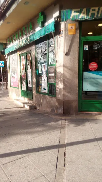 Farmacia Pradillo (Mª Pilar Ruibal Robledo) - Farmacia en Mostoles - foto 2