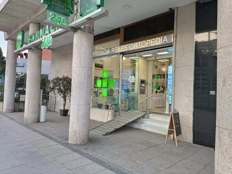 Farmacia 24h Bernabeu Ldo. Miguel Reyes