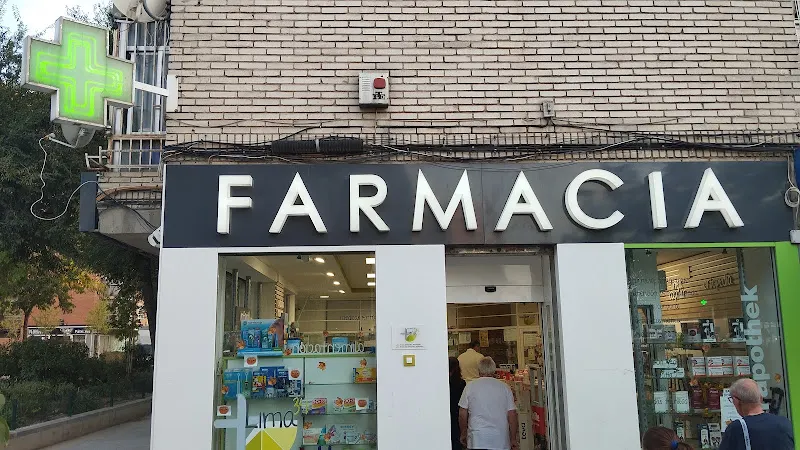 Farmacia Lima 34