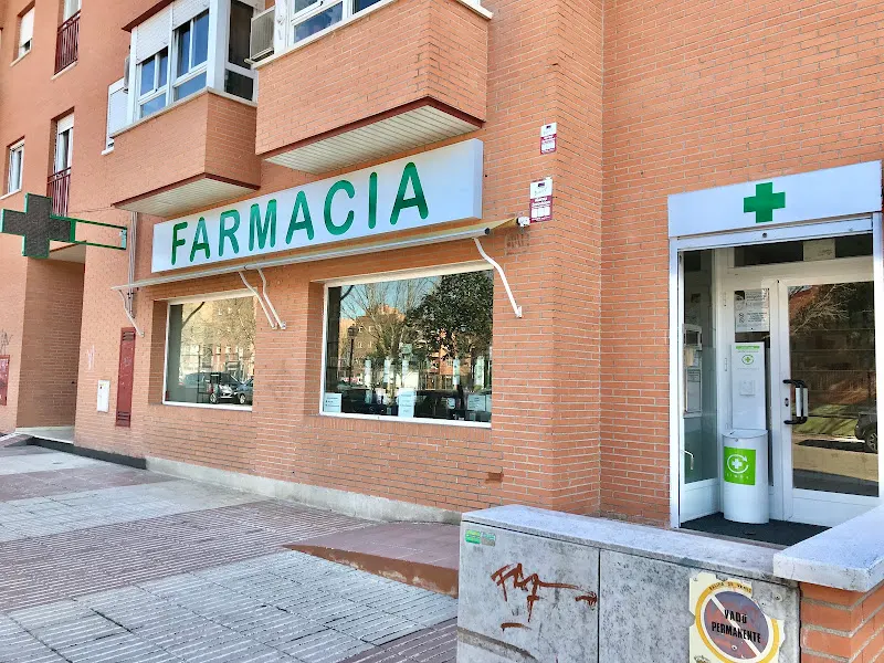 Farmacia Islas - Farmacia en Humanes de Madrid - foto 2