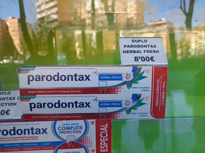 Farmacia Rey Juan Carlos I - José Javier Richante Astilleros