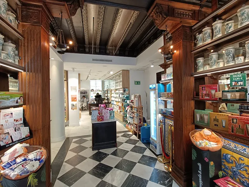 Antigua farmacia de la Reina Madre