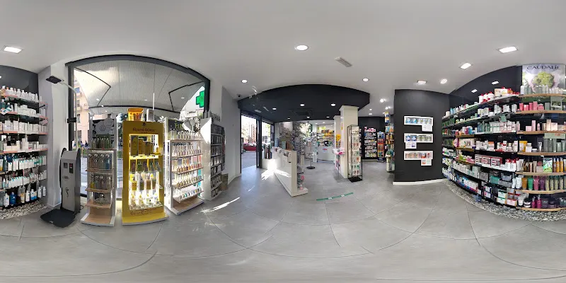 Farmacia Chamberí - Ldo. Mario Esquivias | Farmacia y parafarmacia en Madrid