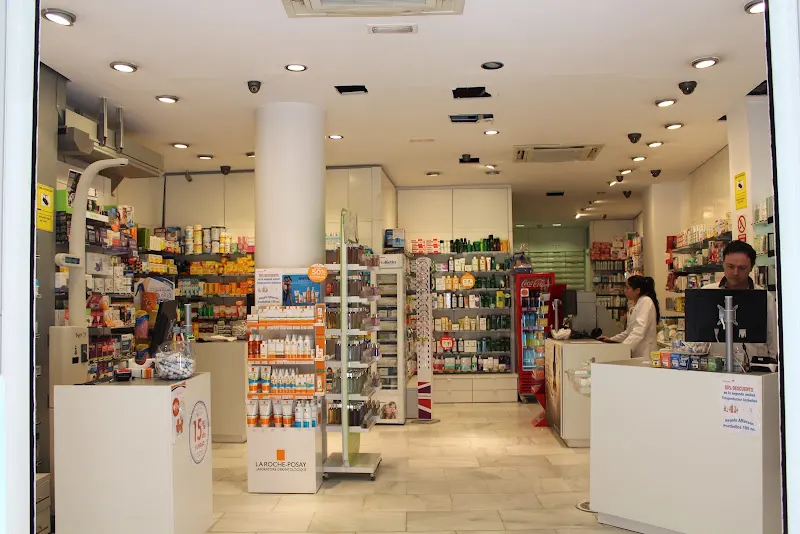 Farmacia Farmalife Santa Ana 24h/ 365 Pharmacy - Farmacia en Madrid - foto 3