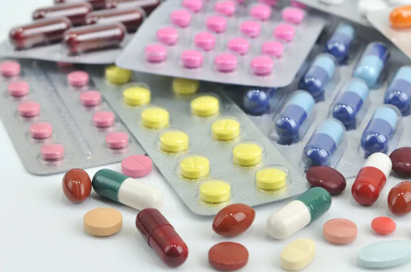 Farmacia Alameda de Osuna [Mª Eugenia Santaolalla]