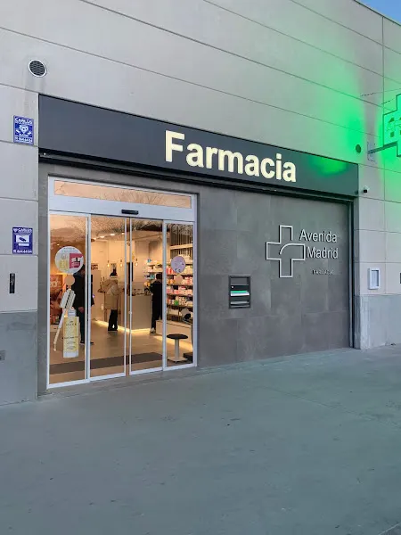 Farmacia Avenida Madrid - Farmacia en Villanueva de la Cañada - foto 2