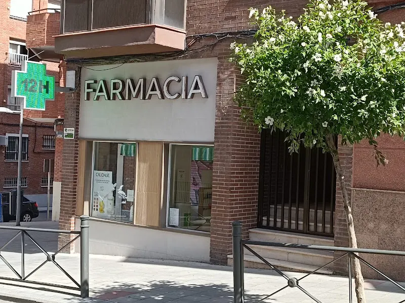 Farmacia Argibay 182 (Laura Rodríguez Pérez)