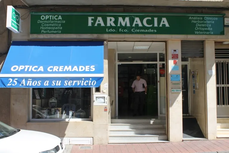 Farmacia Óptica Cremades. Parafarmacia. - Farmacia en Molina de Segura - foto 2