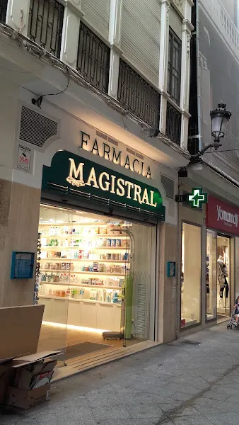 Farmacia Magistral - Farmacia en Murcia - foto 2