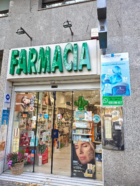 Farmacia Dra Ana Aliaga - Farmacia en Pamplona - foto 2