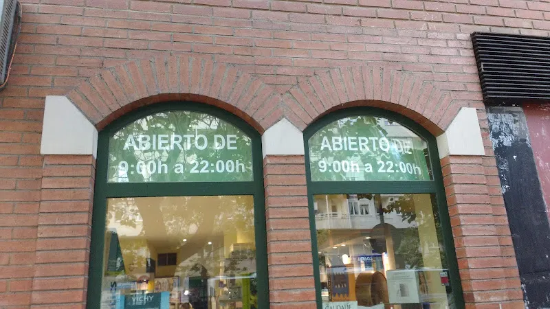 Farmacia Ochoa de Retana y Glez-Moreno - Farmacia en Vitoria-Gasteiz - foto 2