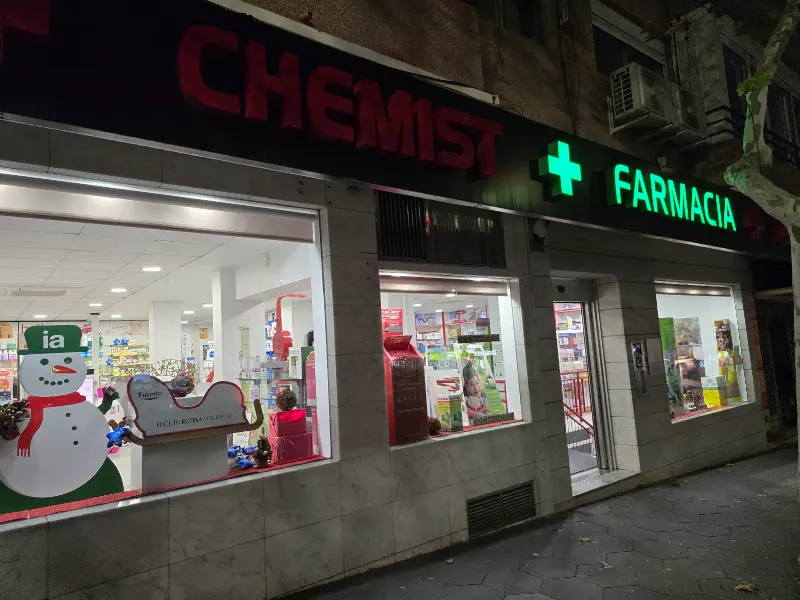 Farmacia Carbonell Martínez - Farmacia en Benidorm - foto 2