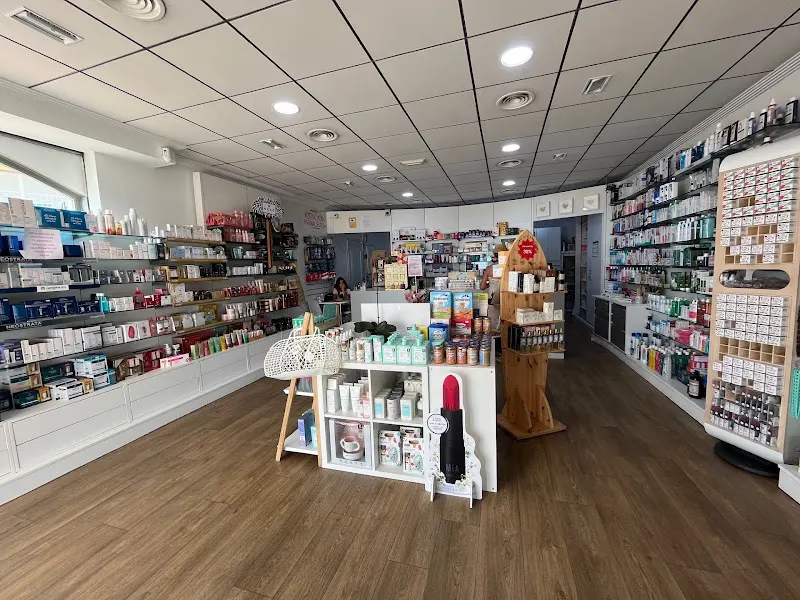 Farmacia Del Mar (Lda. Laura Pomares)