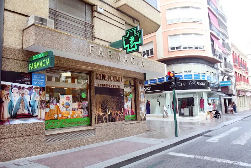 Farmacia Pomares desde 1888 Glorieta
