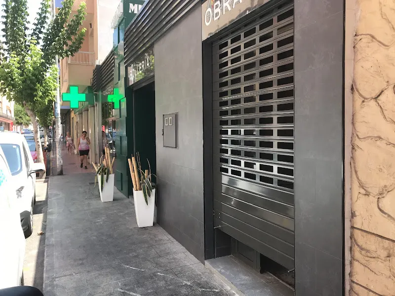 Farmacia Yolanda Peña Izquierdo - Farmacia en Torrevieja - foto 2