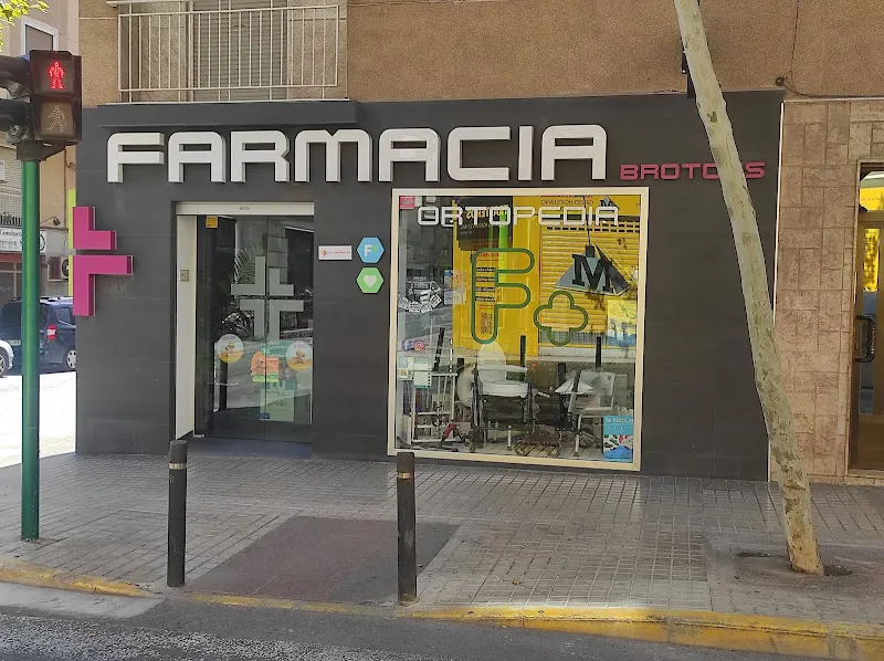 FARMACIA BROTONS ELCHE - Farmacia en Elche - foto 2