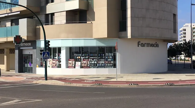 Farmacia Vega de Acá - Farmacia en Almería - foto 3