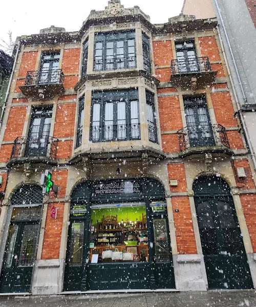 Farmacia Internacional. Emma Sánchez Suárez - Langreo