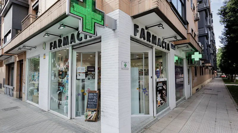 Farmacia Noreña -Lda. Ana Montilla Hueso-