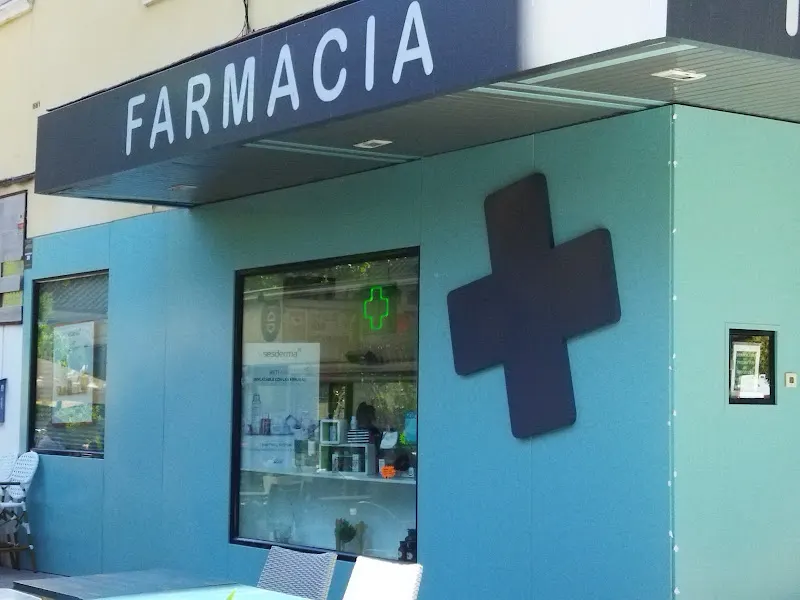 Farmacia Lda M.Carmen Serradilla Gómez