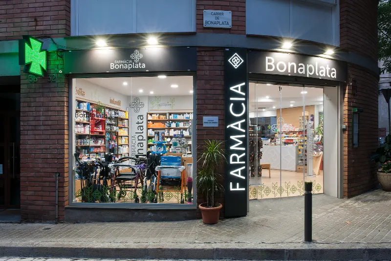 Farmàcia Montse Ros - Farmacia en Barcelona - foto 2