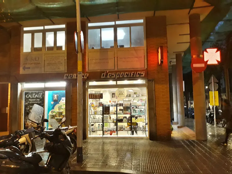 Farmàcia Moré - Farmacia en Barcelona - foto 2