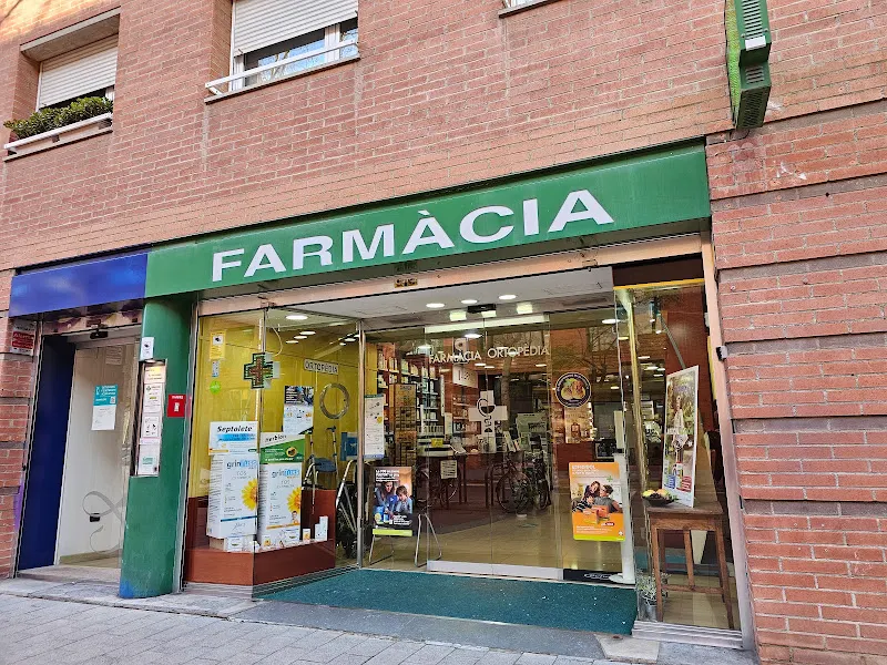 FARMÀCIA ORTOPÈDIA ROSER CUSSÓ - Farmacia en Barcelona - foto 2