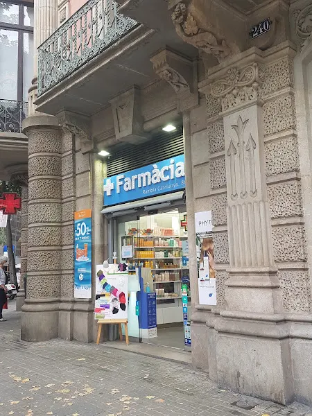 Farmàcia Torres Gambra y García Valcárcel - Farmacia en Barcelona - foto 2