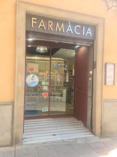Farmàcia Granell Sáenz de Buruaga - Pharmacy Les Corts - Farmacia en Barcelona - foto 3