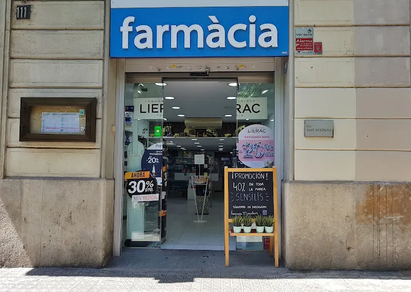 Farmacia Santiago Rosón Río - Farmacia en Barcelona - foto 2