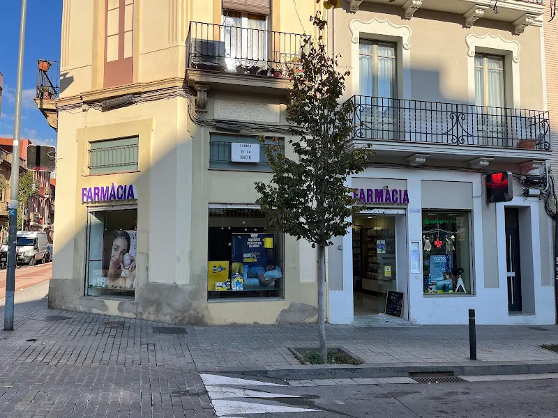 Farmàcia Silvestre Armengol - Farmacia en Barcelona - foto 2