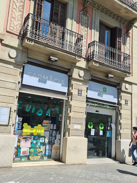 Farmàcia Basora Caus - Farmacia en Barcelona - foto 2