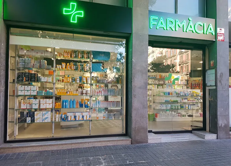 Farmacia Gonzalez-Meneses - Farmacia en Barcelona - foto 2
